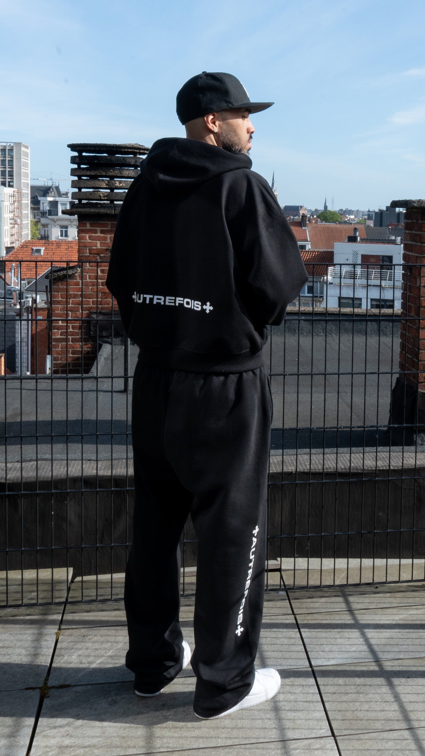 Relaxed Fit Sweatpants - Black