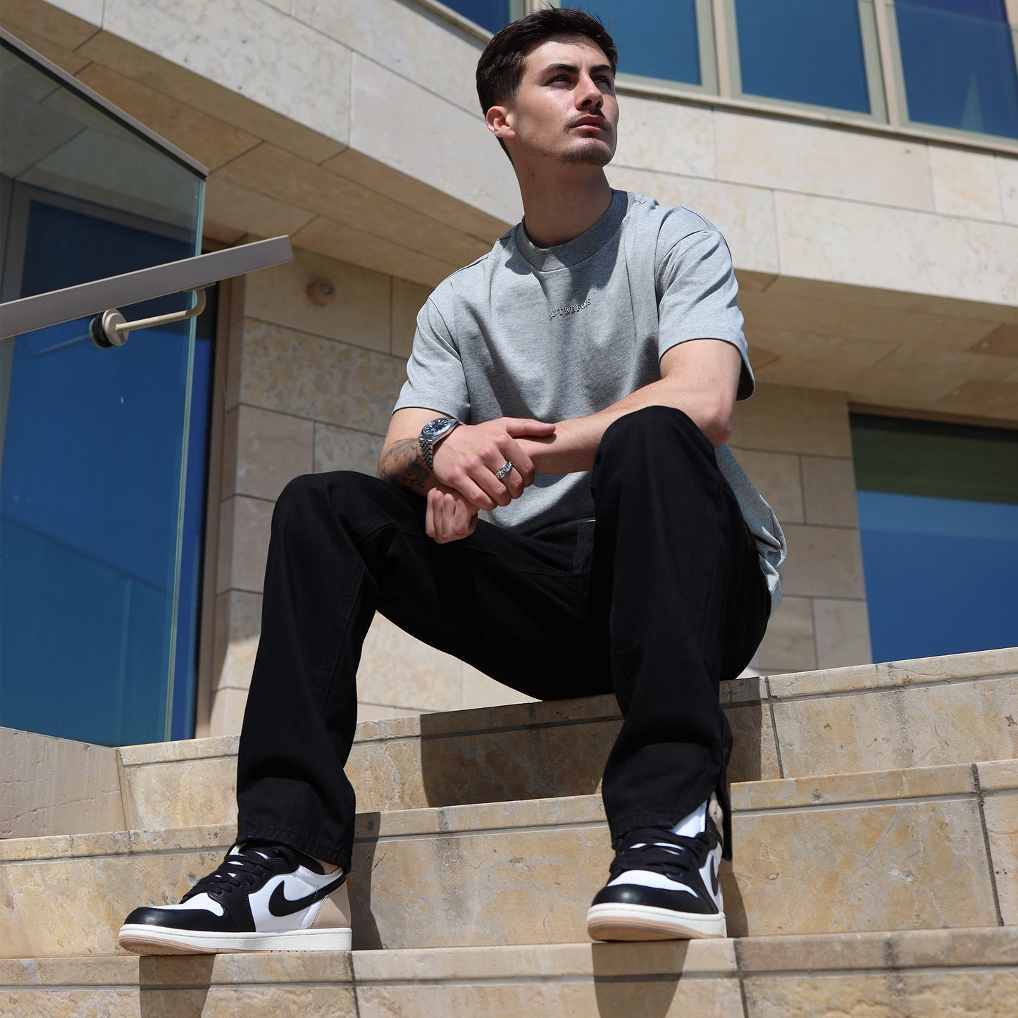 T-Shirt: Oversized in Grey